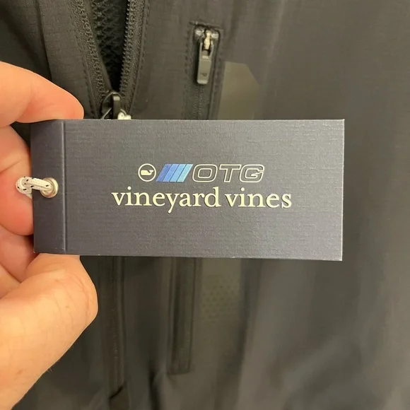 Vineyard Vines OTG Performance Medinah Packable Lightweight Golf Anorak - Picture 9 of 10